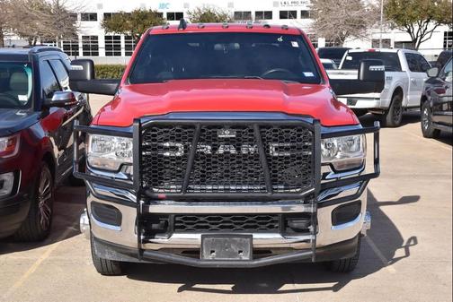 2023 RAM 3500 Tradesman Crew Cab 4x4 8' Box