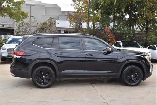 2024 Volkswagen Atlas 2.0T SE