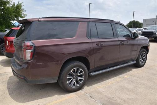 2023 Chevrolet Suburban 4WD Z71