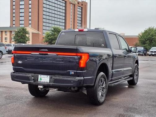 2025 Ford F-150 Lightning LARIAT