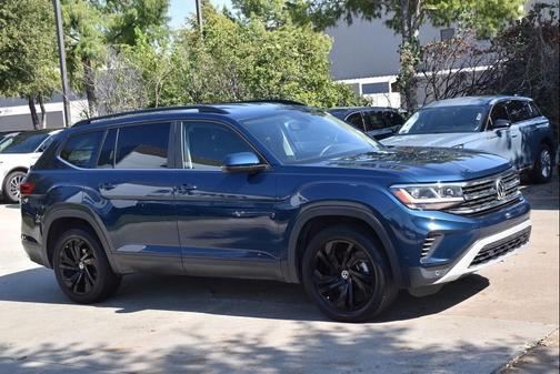 2022 Volkswagen Atlas 2.0T SE w/Technology