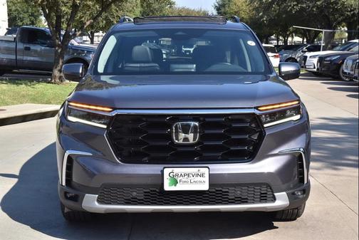 2025 Honda Pilot Touring 8-Passenger