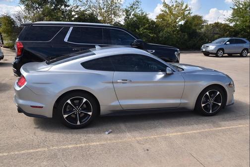 2020 Ford Mustang EcoBoost