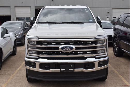 Star White Metallic Tri-Coat 2025 Ford F-250 Lariat