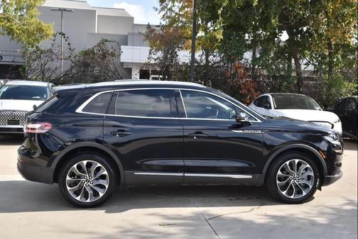 2021 Lincoln Nautilus Reserve