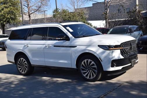 2025 Lincoln Navigator Black Label