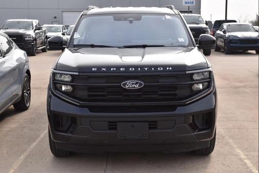 2025 Ford Expedition Max Active 4x4