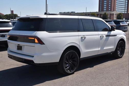 2025 Lincoln Navigator Reserve