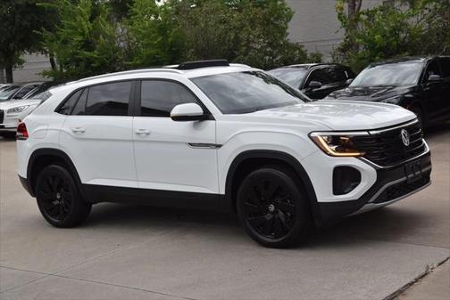 2024 Volkswagen Atlas Cross Sport 2.0T SE w/Technology