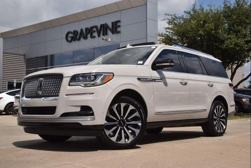 Ceramic Pearl Metallic Tri-Coat 2022 Lincoln Navigator Reserve