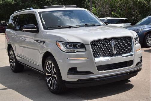 Ceramic Pearl Metallic Tri-Coat 2022 Lincoln Navigator Reserve