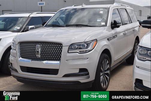 Ceramic Pearl Metallic Tri-Coat 2022 Lincoln Navigator Reserve