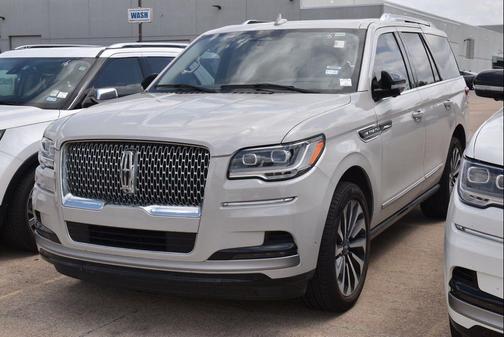 Ceramic Pearl Metallic Tri-Coat 2022 Lincoln Navigator Reserve
