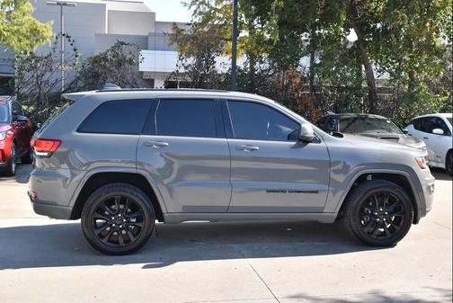 2021 Jeep Grand Cherokee Laredo
