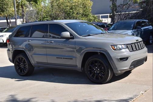 2021 Jeep Grand Cherokee Laredo