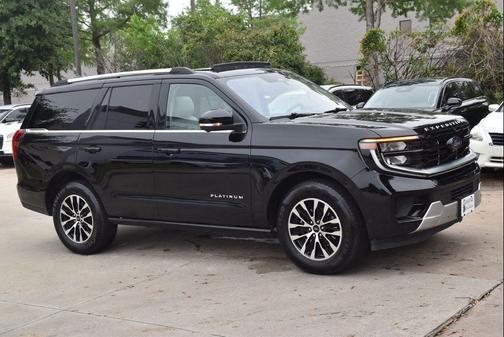 Agate Black 2025 Ford Expedition Platinum