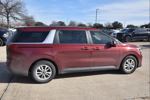 2022 Kia Carnival LXS