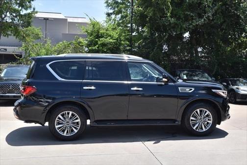 2021 INFINITI QX80 Luxe