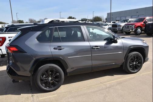 2025 Toyota RAV4 Hybrid SE