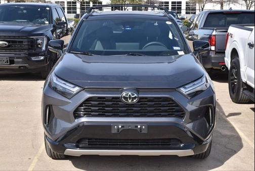 2025 Toyota RAV4 Hybrid SE
