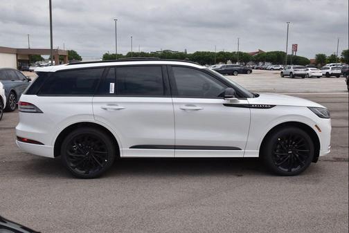 Pristine White Metallic Tri-Coat 2026 Lincoln Aviator Reserve AWD