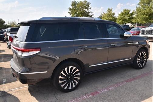 2023 Lincoln Navigator Black Label