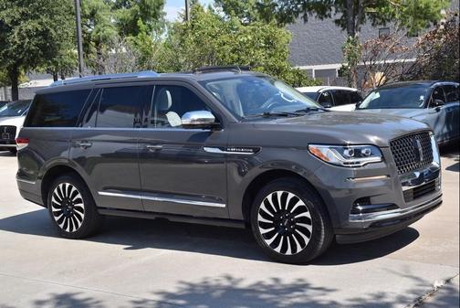 2023 Lincoln Navigator Black Label