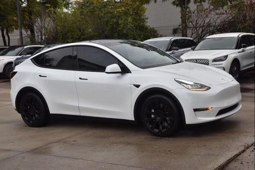 2023 Tesla Model Y Long Range Dual Motor All-Wheel Drive
