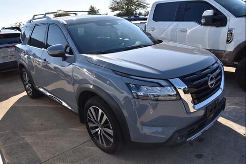 2022 Nissan Pathfinder Platinum 2WD