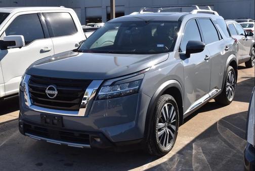 2022 Nissan Pathfinder Platinum 2WD