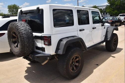Bright White Clearcoat 2015 Jeep Wrangler Unlimited Altitude