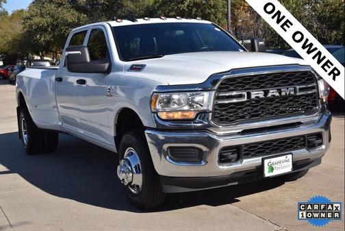 2024 RAM 3500 Tradesman Crew Cab 4x4 8' Box