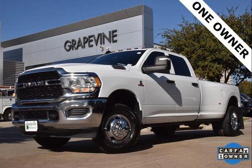 2024 RAM 3500 Tradesman Crew Cab 4x4 8' Box