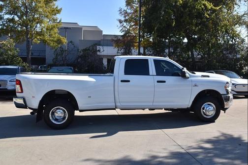 2024 RAM 3500 Tradesman Crew Cab 4x4 8' Box