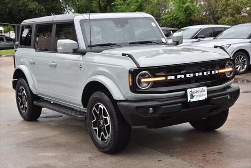 2024 Ford Bronco Outer Banks