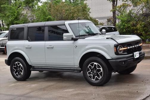 2024 Ford Bronco Outer Banks