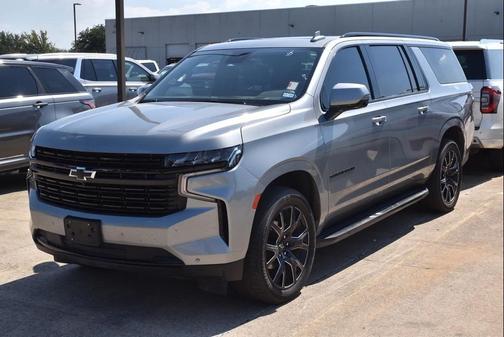 2023 Chevrolet Suburban RST