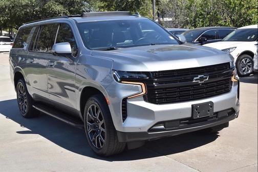 2023 Chevrolet Suburban RST