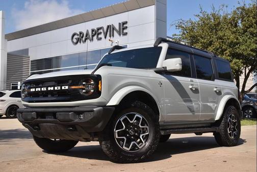 2023 Ford Bronco Outer Banks