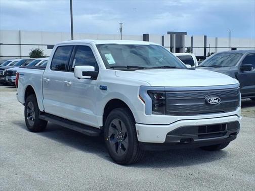 2025 Ford F-150 Lightning LARIAT