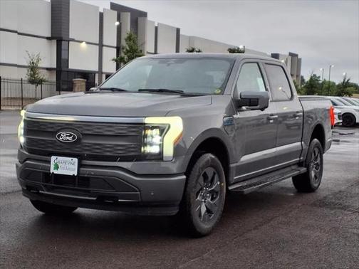 2025 Ford F-150 Lightning LARIAT