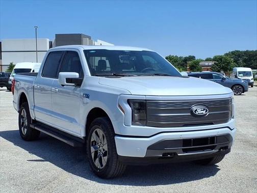 2025 Ford F-150 Lightning LARIAT