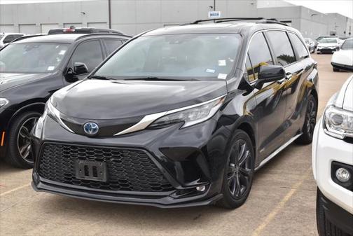 2021 Toyota Sienna XSE 7 Passenger