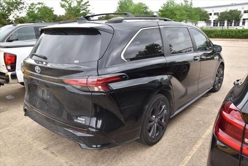2021 Toyota Sienna XSE 7 Passenger