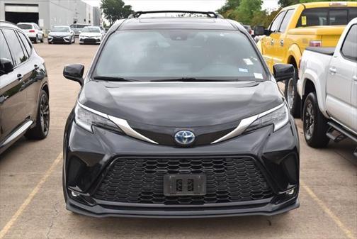 2021 Toyota Sienna XSE 7 Passenger
