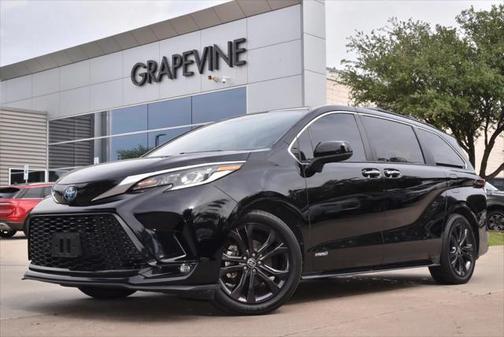 2021 Toyota Sienna XSE 7 Passenger