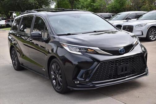 2021 Toyota Sienna XSE 7 Passenger