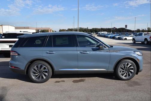 2026 Lincoln Aviator Premiere
