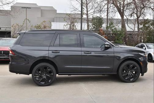 2026 Lincoln Navigator Black Label