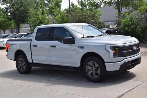 2024 Ford F-150 Lightning XLT